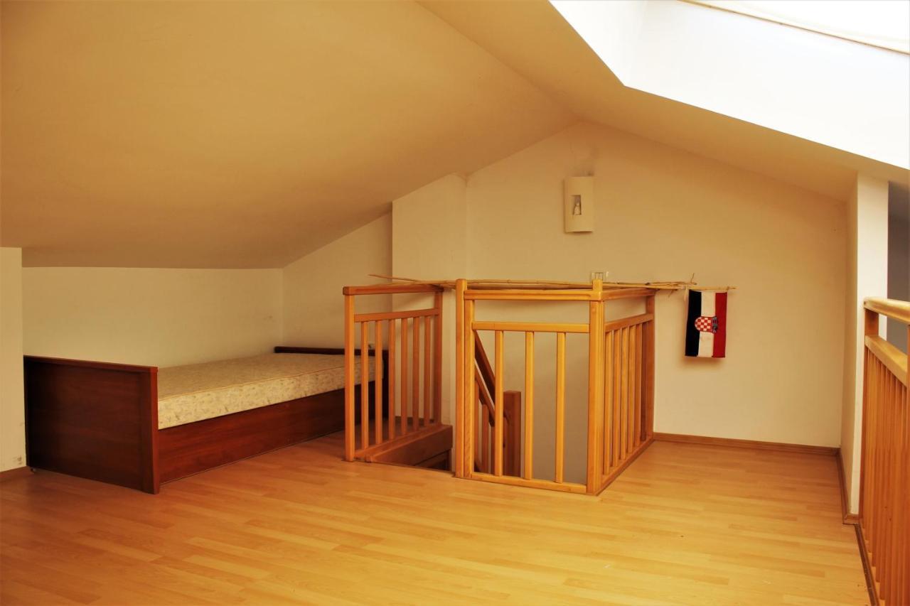 Artists Loft Apartment Pula Exterior photo